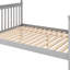Lit superposé simple au-dessus d'un lit double avec lit gigogne et escalier gris - sécuritaire et confortable-132995906