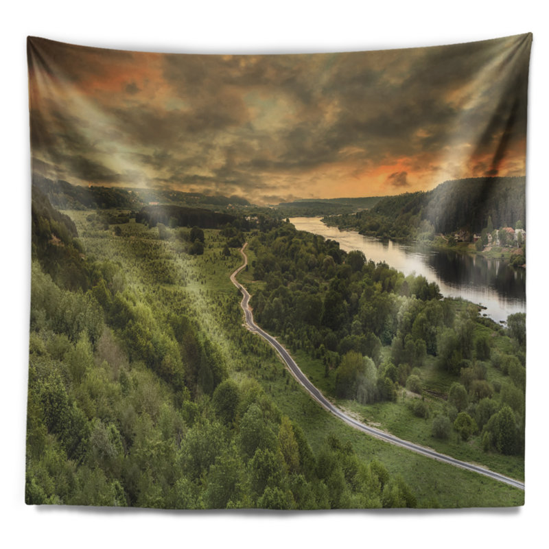 Paysage routier le long du nemunas vert tapisserie, H 78 po x l 92 po