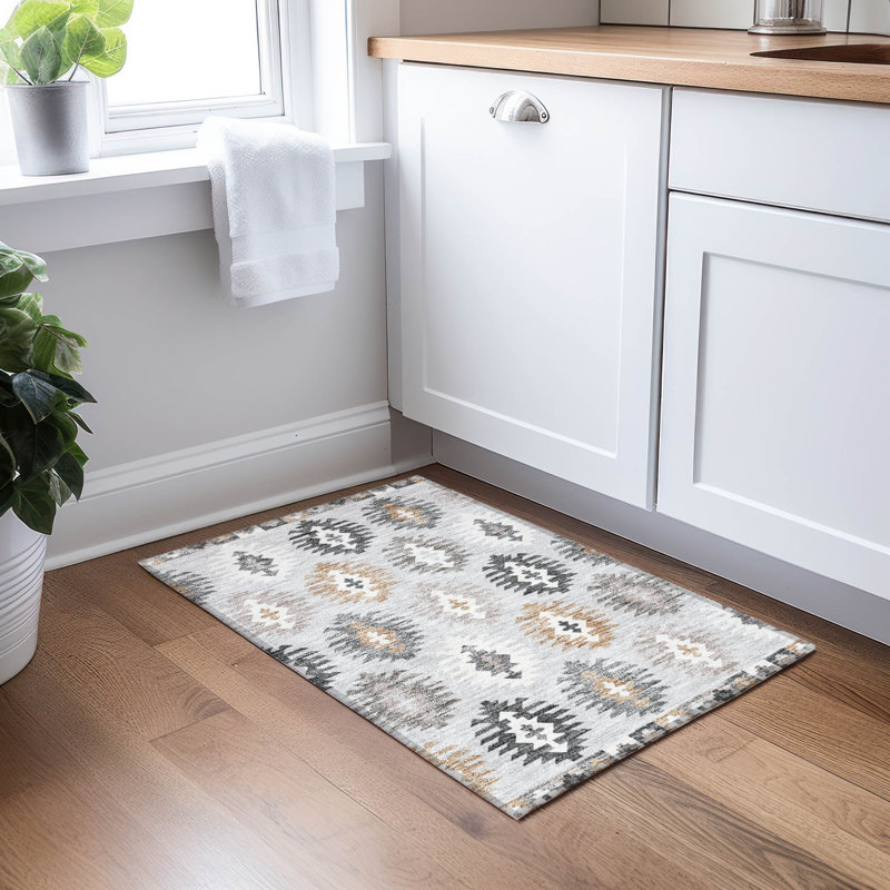 Chayden Washable Southwestern Indoor / Outdoor Rug, Rectangle 1'8" x 2'6"
