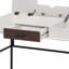 Bureau d'écriture captivant avec rangement pratique et noir sophistiqué et fonctionnel /