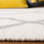 Tapis géométrique en laine / viscose / coton tissé à la main Rodgers en ivoire / gris-175802448