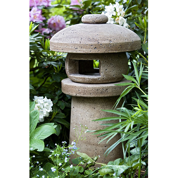 Sapporo Lantern Statue, Brownstone