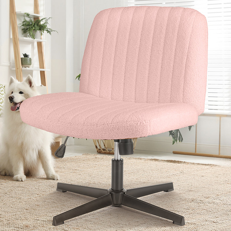 Chaise de bureau pivotante sans accoudoirs Brenae, Rose, Tissu en fausse fourrure