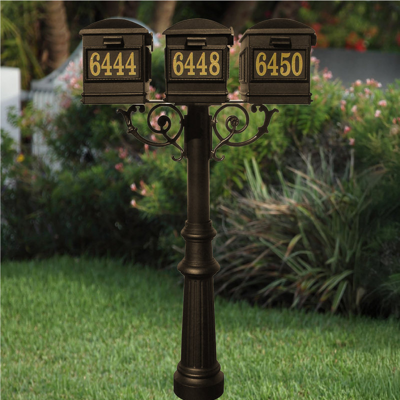 Hanford Aluminum Post Mounted Mailbox