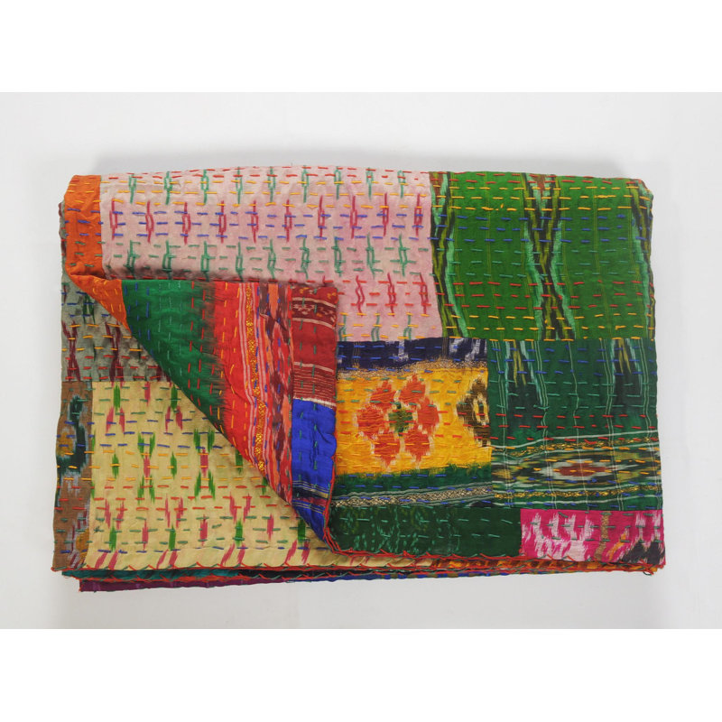 Jeté 70 po x 50 po Kantha