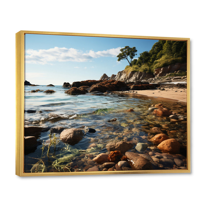 «Rocky Beach Tides Embrace II» - Art mural sur toile nautique et plage, H 30 po x l 40 po, Cadre flottant doré
