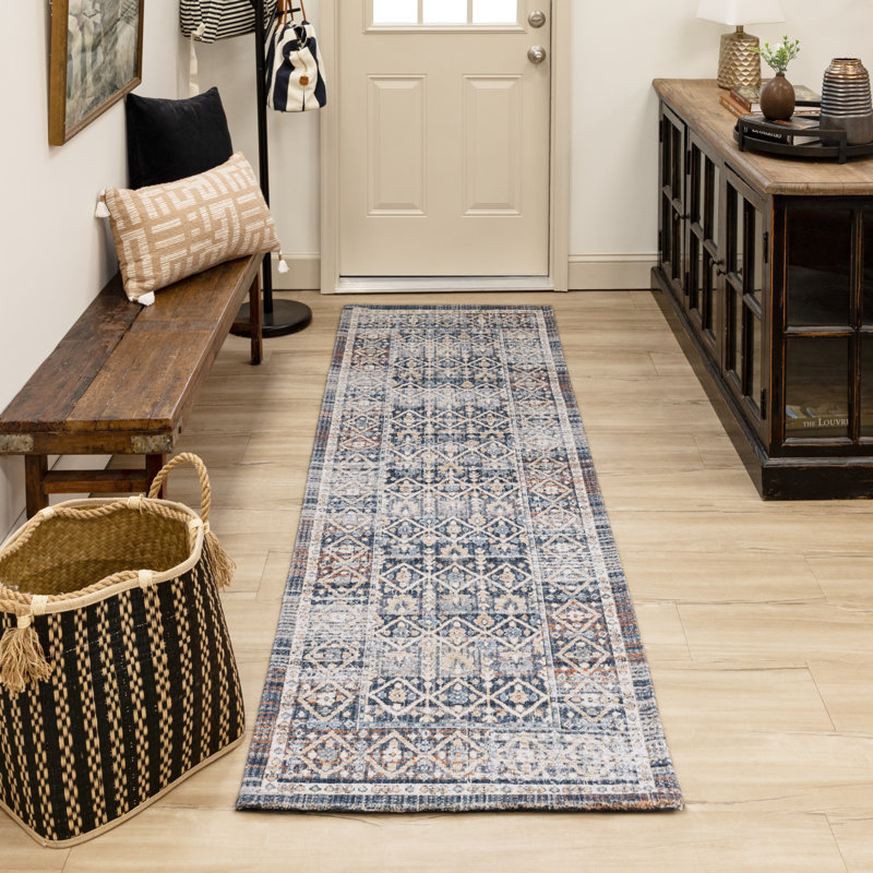 Tapis en polyester tissé à la machine Luanda en noir / brun / beige, Tapis de couloir 2 pi 4 po x 8 pi