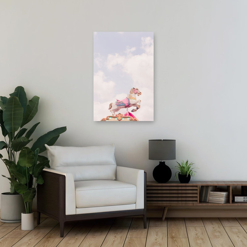 Affiche murale représentant un cheval de carrousel onirique, une architecture équestre contemporaine et fantaisiste