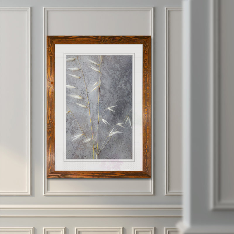 « moonlit rêve iii »-cadre photo, reproduction d’art, H 38 po x l 28 po x P 1,25 po, Papier avec cadre brun, Blanc