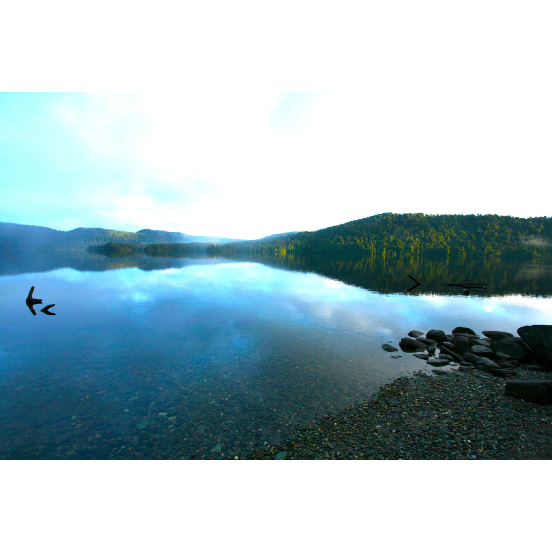 Leinwandbild Wasserspiegel von See in Neuseeland