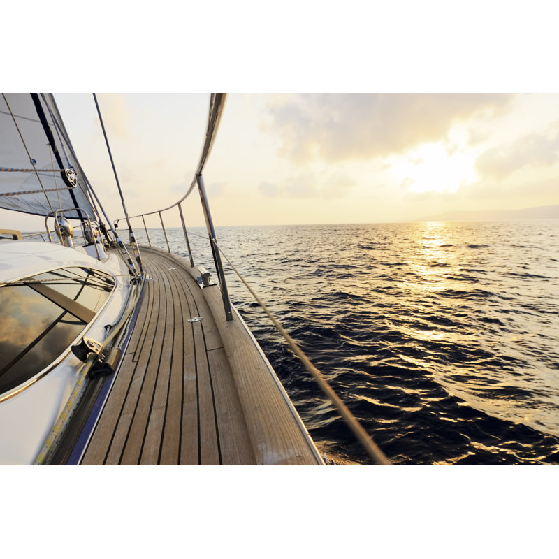 Luxury Yacht Sailing par Photurist - photographie sur toile tendue, L 12 po x H 8 po