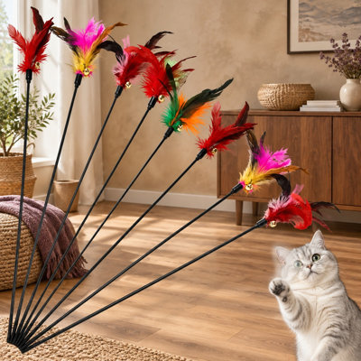 Cet ensemble de 8 baguettes interactives pour chatons d'intérieur comprend une construction à bâtonnets épais, des clochettes et des jouets à plumes naturelles.