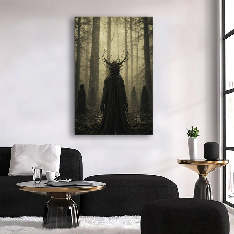 Créatures de la forêt encapuchonnées, coiffées d'une couronne de bois de cerf, se tenant dans des bois sombres et brumeux, toile murale gothique pour l'Halloween