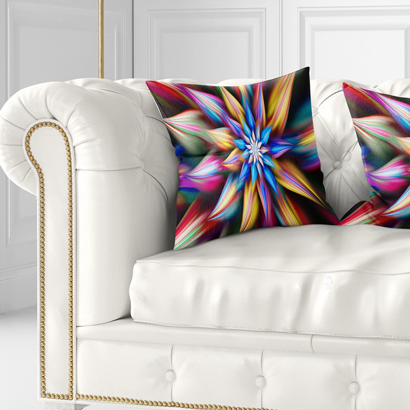 Danse exotique de pétales multicolores - Coussin imprimé floral, 16 po x 1 po, Bleu / Jaune, Coussin décoratif