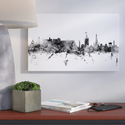 " Edinburgh Scotland Skyline "