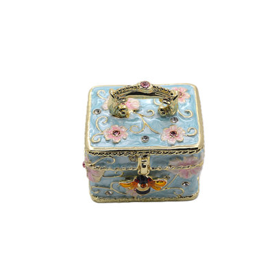 Boîte à bijoux décorative avec bague et abeille. Ornée à la main de cristaux autrichiens.