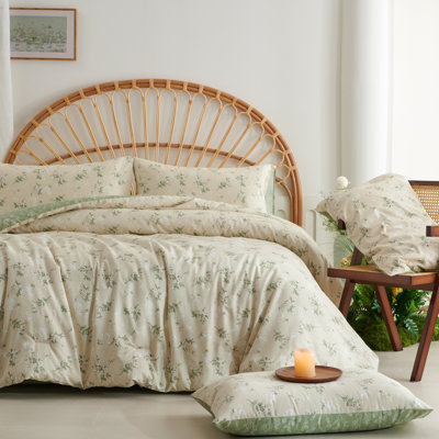 Nayoroom 3 Pieces Beige Green Floral Reversible Comforter Set Aesthetic Cottagecore Style Green Leaf Soft And Lightweight Bedding Set