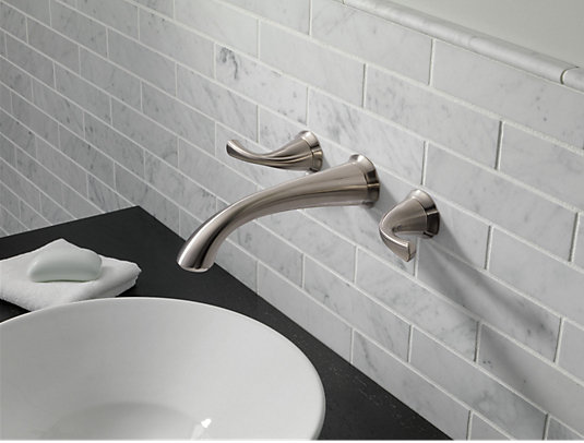 Robinet de salle de bain mural Addison ™, Acier inoxydable Brilliance