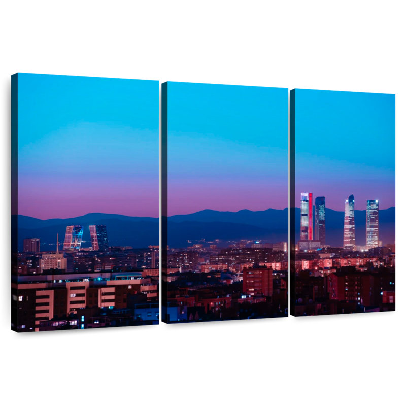 Horizon Cuatro Torres de Madrid, H 32 po x l 50 po