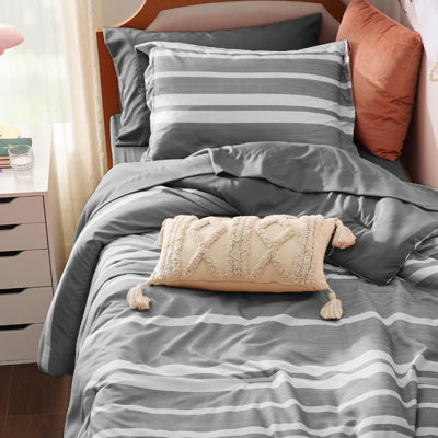Bedsure Striped All Season Comforter Set
