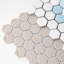 Carreau de mosaïque en porcelaine nid d'abeille 1 po x 1 po Value Series-98546888