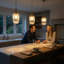 Luminaire suspendu pour îlot de cuisine moderne Kirkley - peinture dorée - transparent