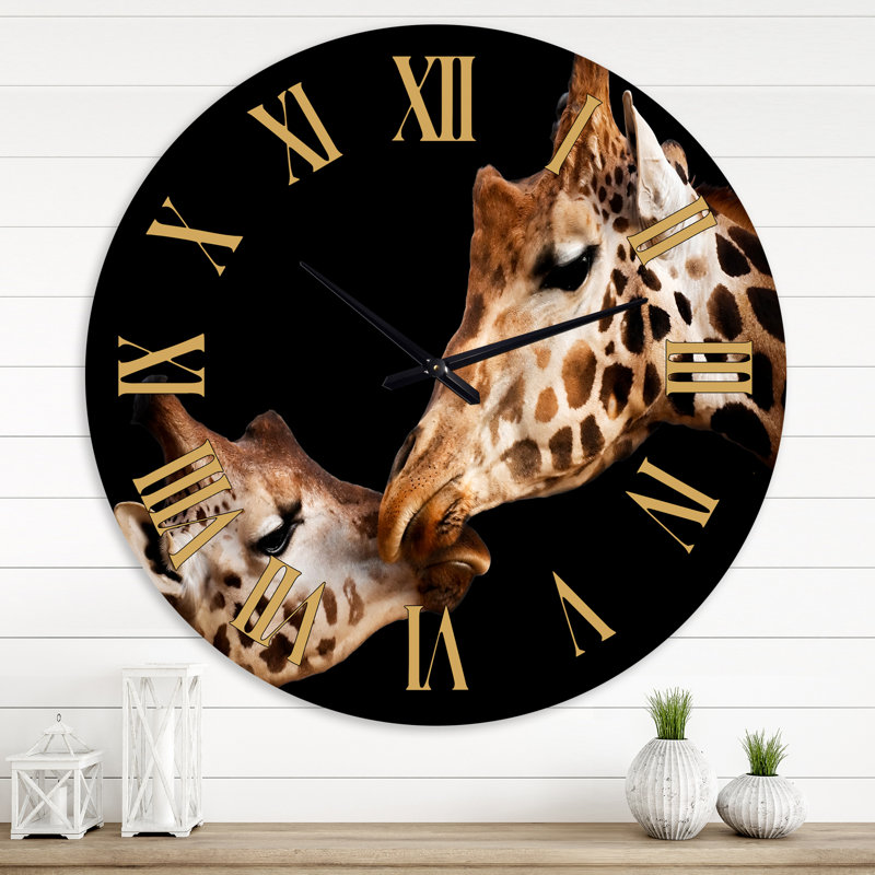 Portrait de deux girafes s'embrassant II - Horloge murale de ferme, Grand