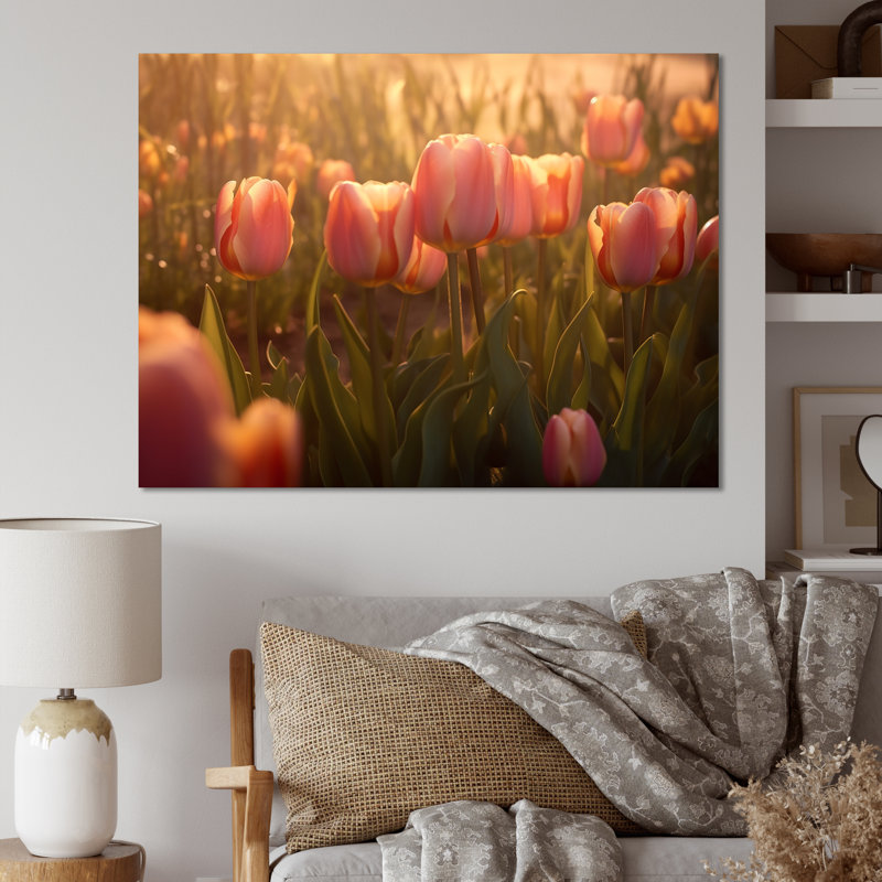 Champ de tulipes sur toile, Toile tendue, H 24 po x l 32 po x P 1 po
