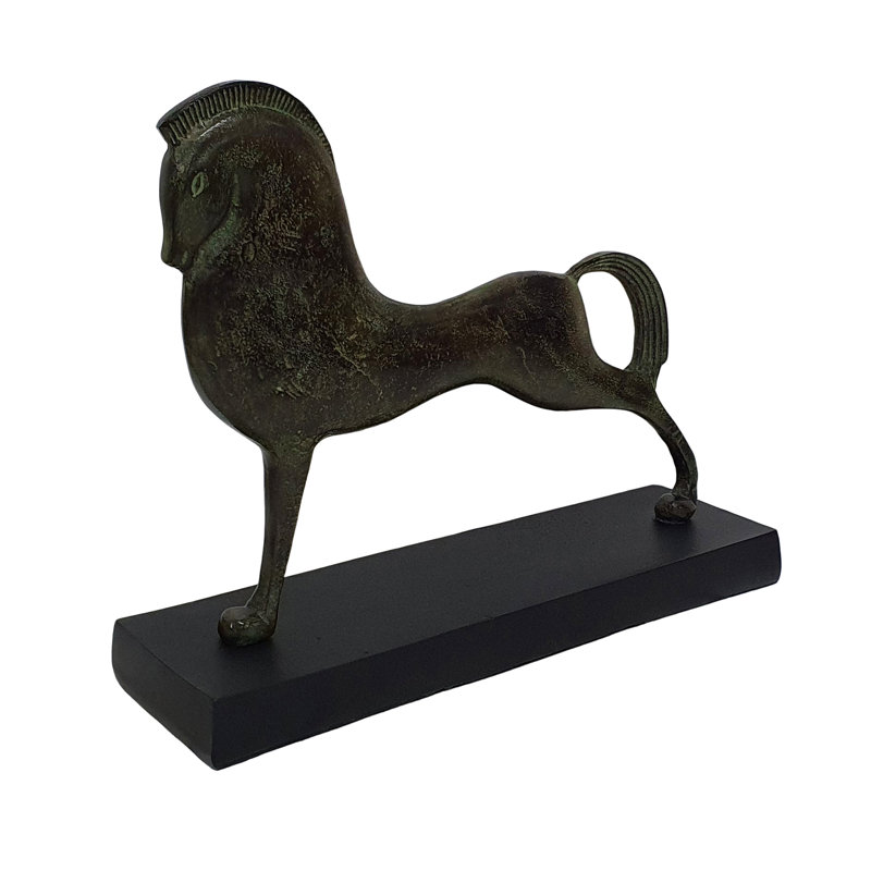 Figurines & Sculptures