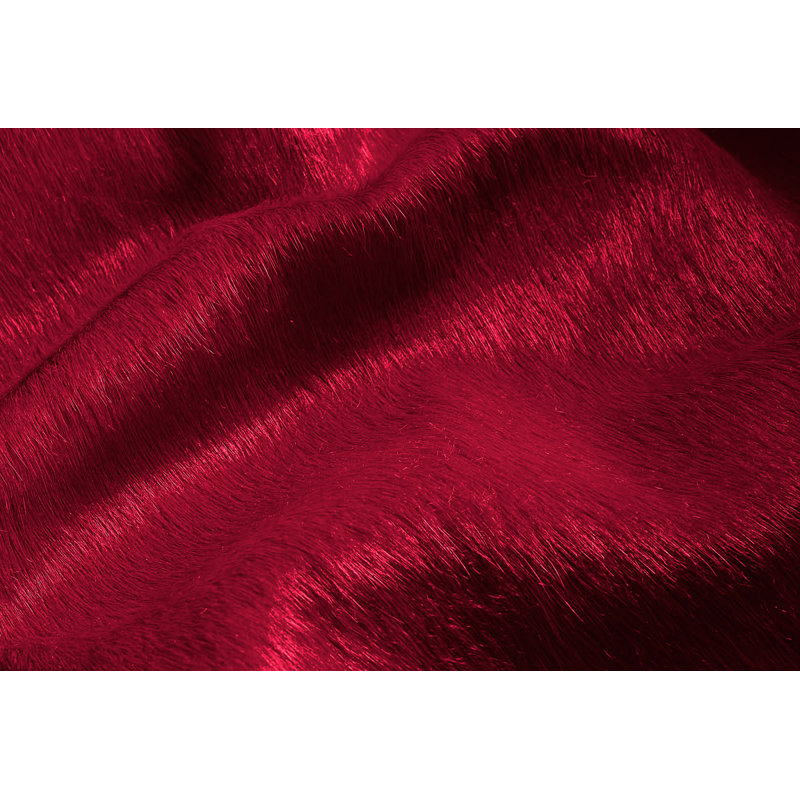 Tapis bordeaux en cuir de vache Mountview, 5 pi x 7 pi