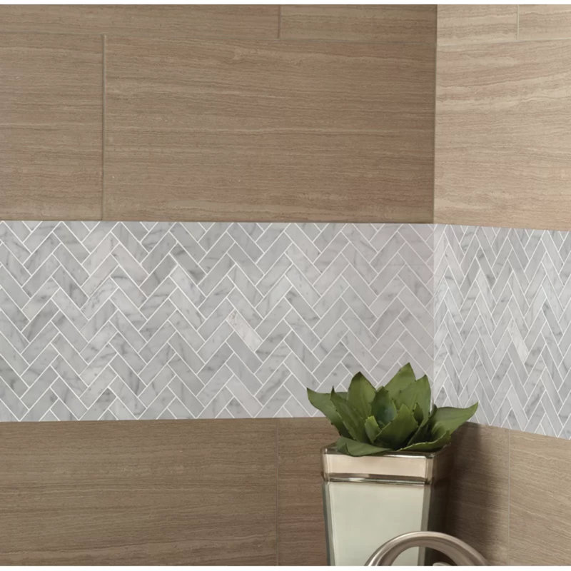 Carreaux de mosaïque en marbre blanc à chevrons 12 po x 12 po Carrara