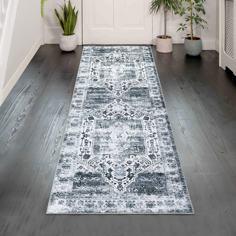 Muratbek Washable Oriental Indoor Rug