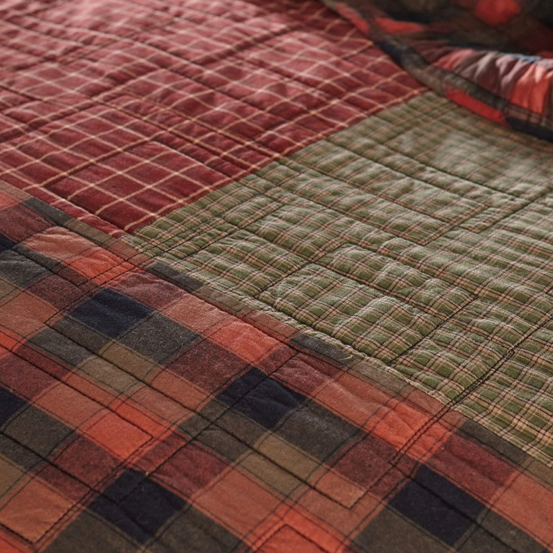 Full/Queen Black and Multicolor Cotton Reversible Quilt Set