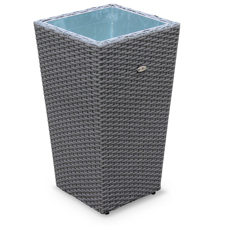 Reina Metal Pot Planter, Grey