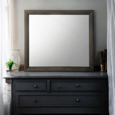 Miroir mural gris chêne, cadre de menuiserie à queue d'aronde, bordure lisse non biseautée, décor minimaliste moderne