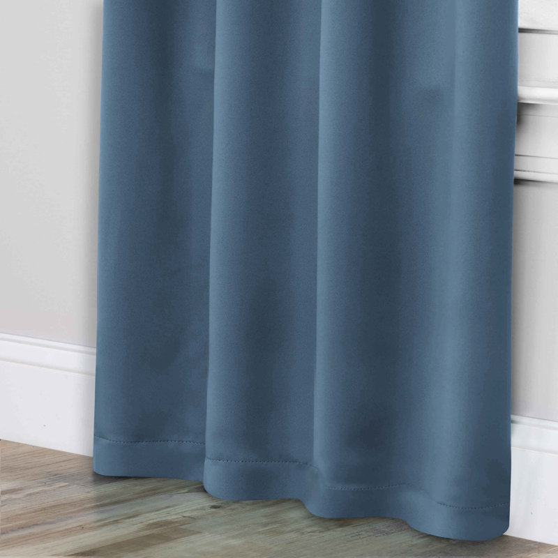 Paire de rideaux obscurcissant avec passe-tringle Moriah Millendon, L 36 po x L 63 po, Denim Blue