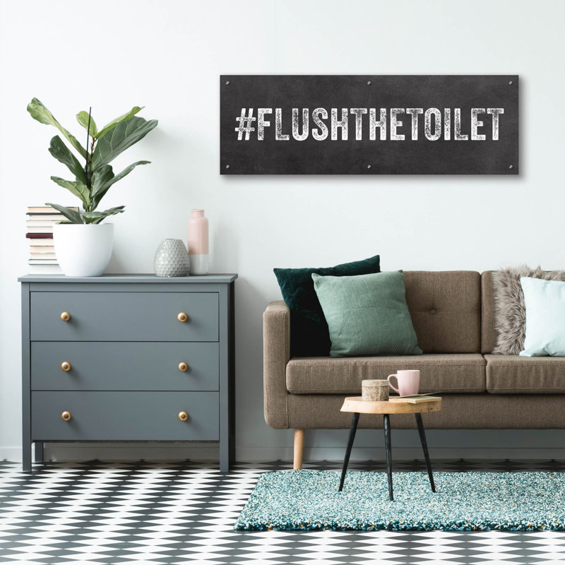 Art mural en verre «Flush The toilettes» par Linda Woods, H 16 po x l 48 po