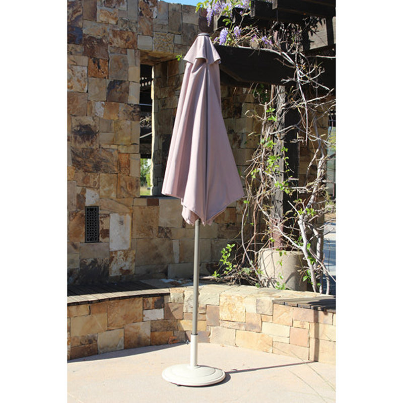 Parasol de patio 7 1/2 pieds à manivelle et inclinaison en aluminium, Kaki pâle