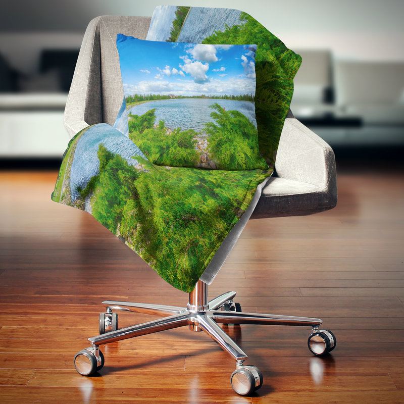 Paysage avec vert et eaux - Coussin à imprimé paysage, 16 po x 16 po, Coussin décoratif