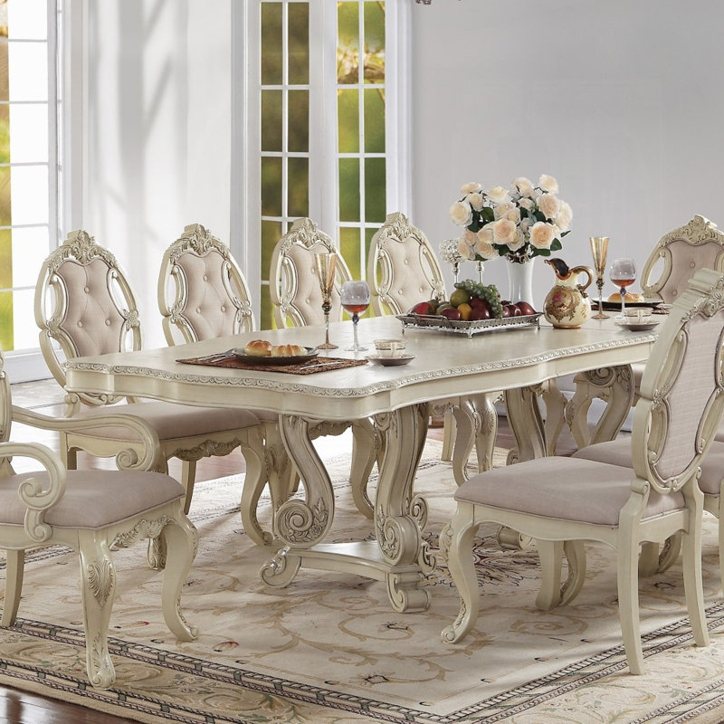 Ragenardus Dining Table