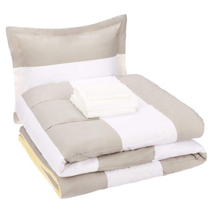 Polyester Standard Striped Comforter