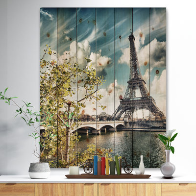 " Vegetation Near Eiffel Tower "