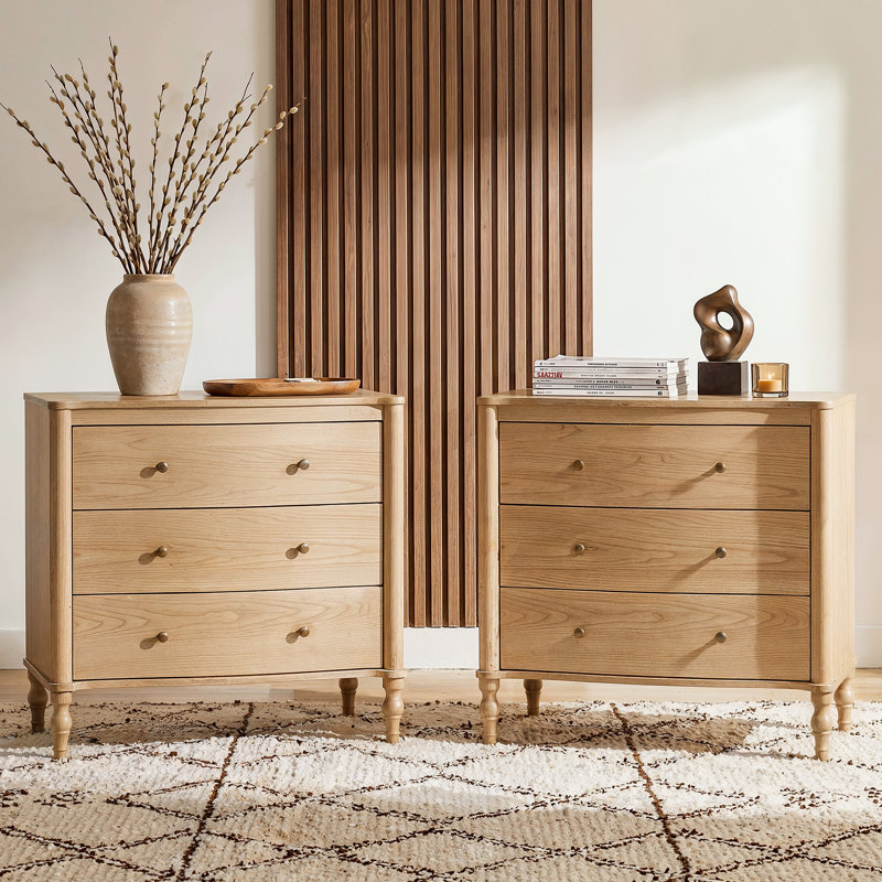 Ensemble de 2 tables de chevet à 3 tiroirs, pieds en bois massif et boutons en métal Aaron (ensemble de 2), Bois jaune