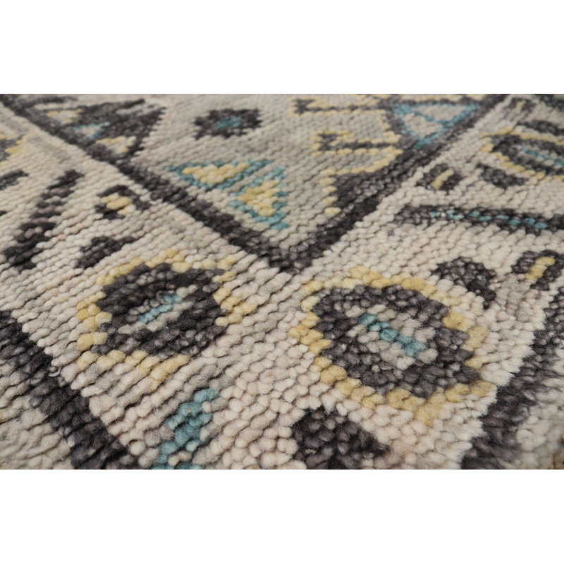 Tapis de couloir gris 2 pi 6 po x 8 pi One-of-a-Kind