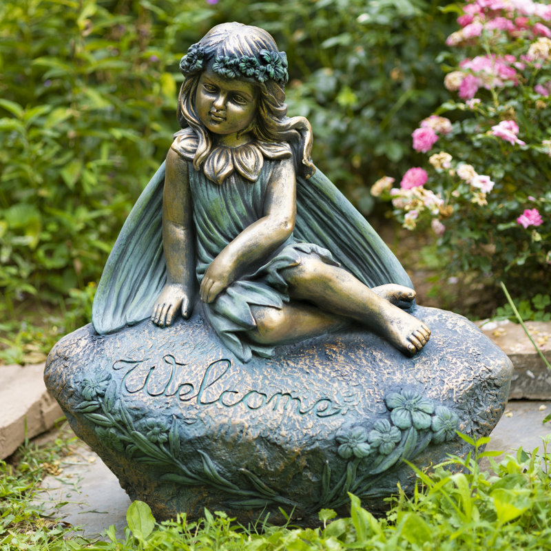 Statue de jardin fée en magnésium assise