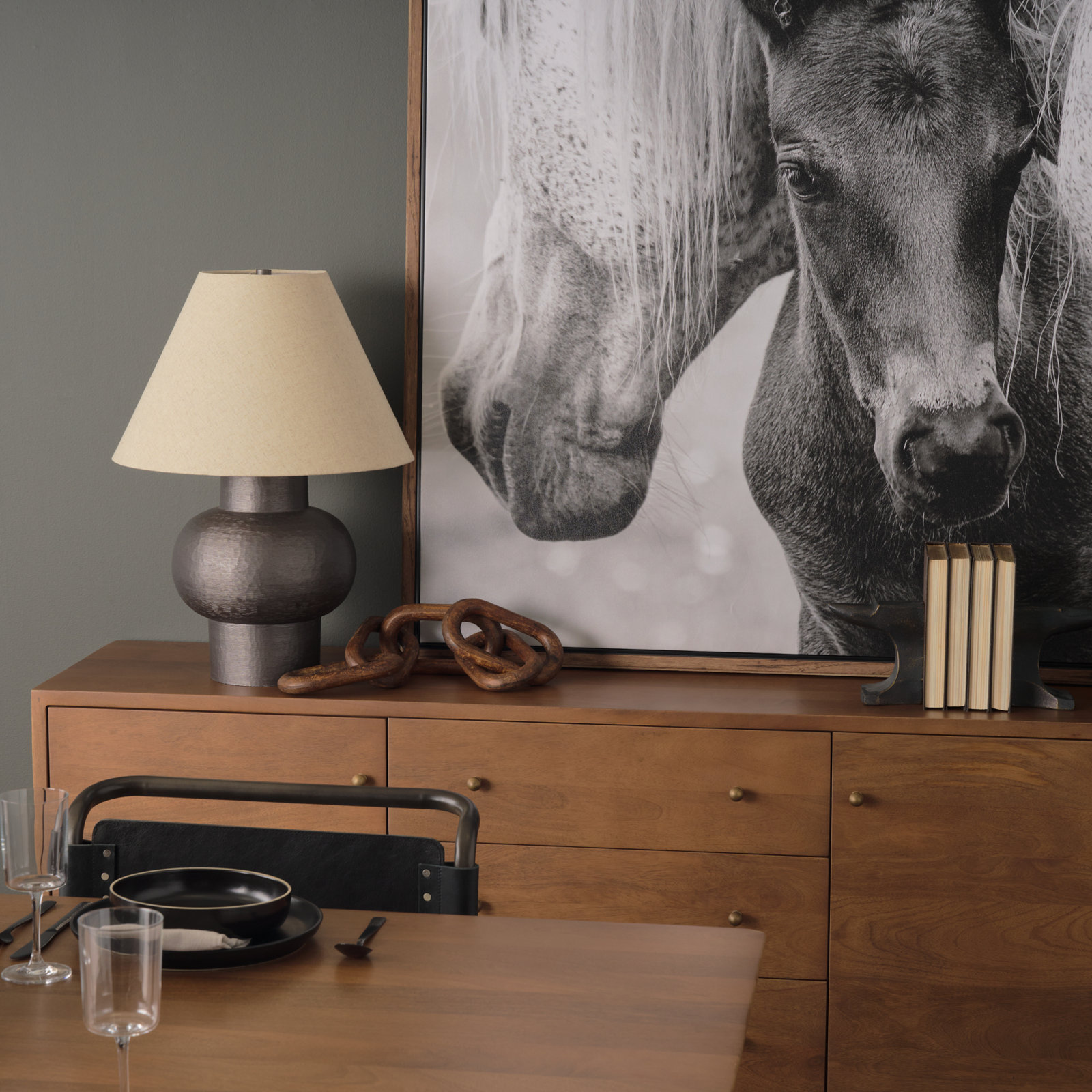 Ameyalli Metal Table Lamp Lamp, Black