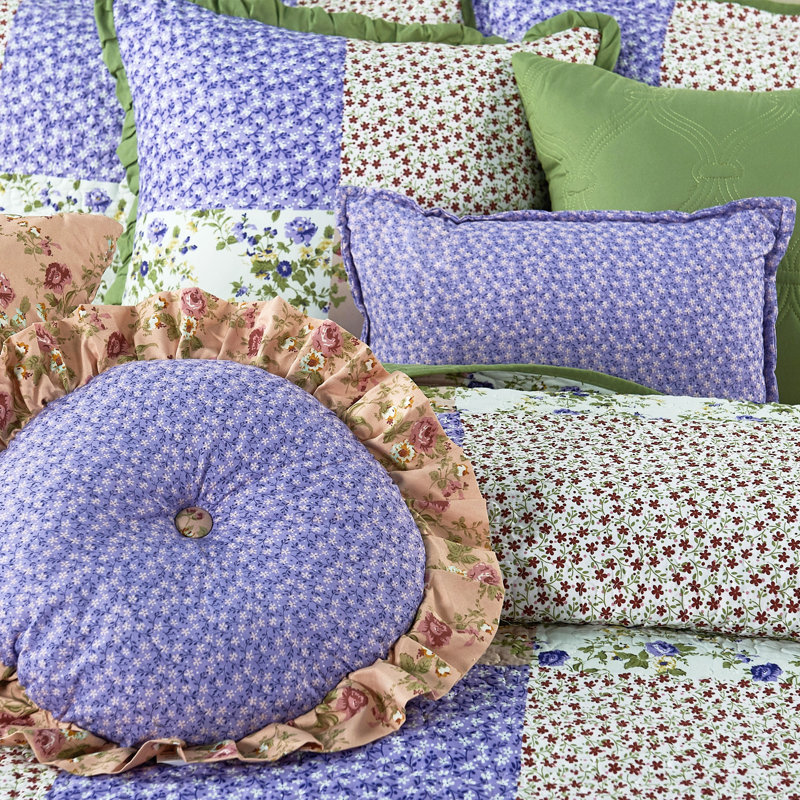 SERENTA Patchwork Bedding with Pillow Shams, Queen Quilt + 4 Shams + 3 Throw Pillows, Pink