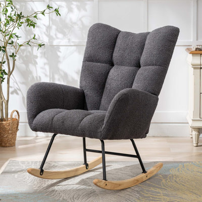 Fauteuil berçant à oreilles en tissu Teddy avec poche de rangement latérale, chaise berçante d'allaitement douce et confortable, base en bois massif robuste et sécuritaire, fauteuil d'appoint polyvalent pour la chambre de bébé et le salon