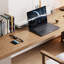 Bureau rectangulaire brun en bois massif-108675594