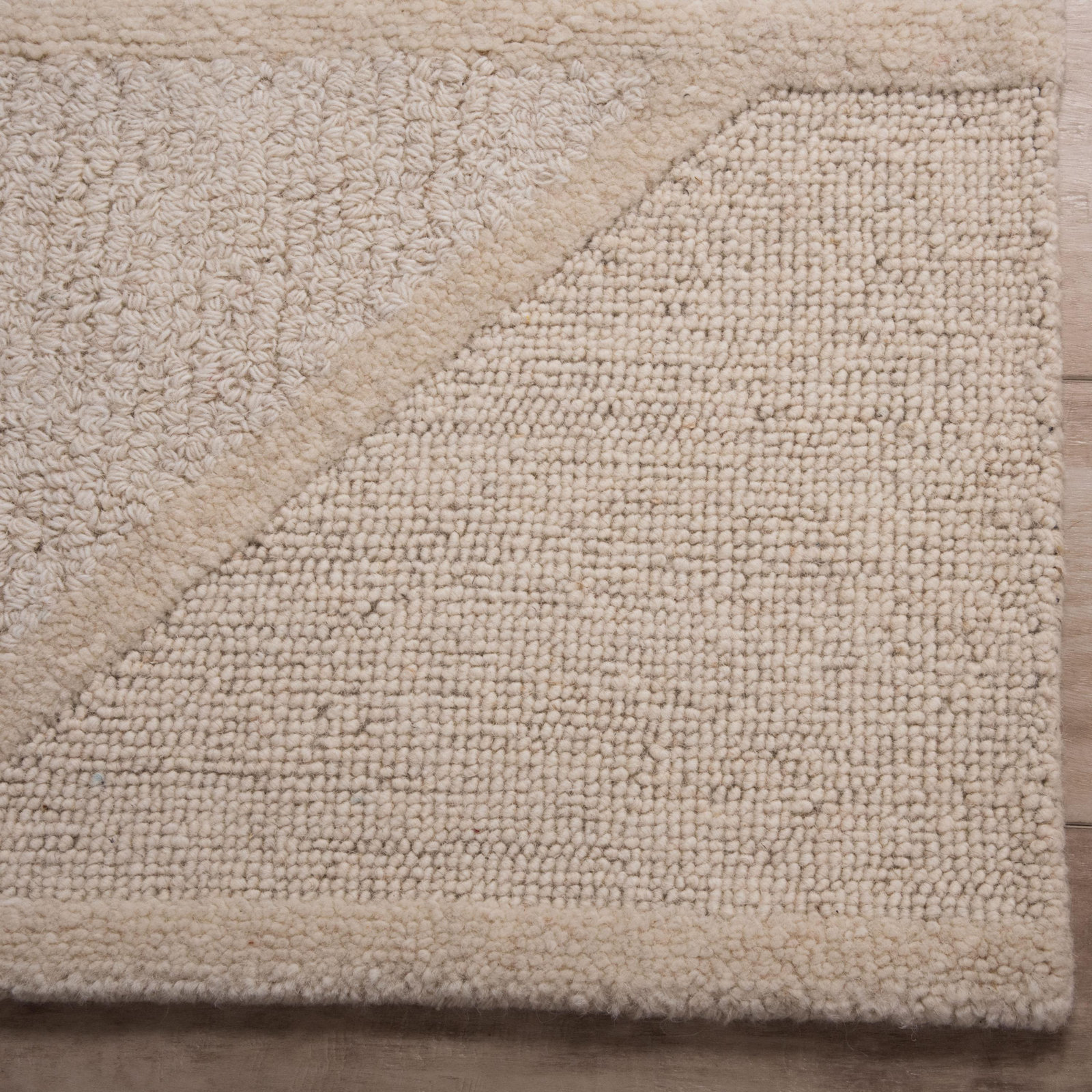 Hand-Tufted Wool Rug, Rectangle 5' x 7'6"